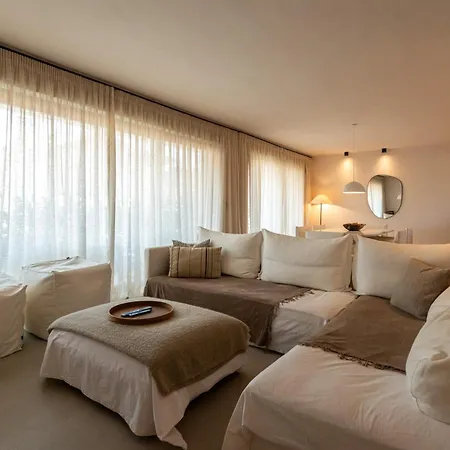 Ovilio Villa Kalamata